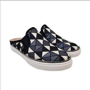 HAYDEN OPEN BACK SNEAKER BLACK/WHITE GEO